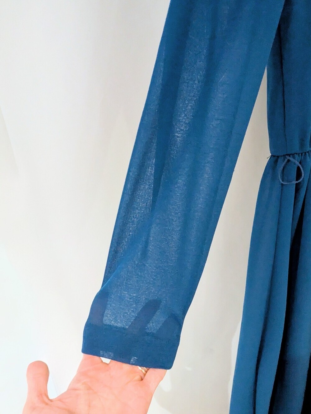 Elegant Deep Blue Long Sleeve V-Neck Midi Dress - Picture 2 of 8